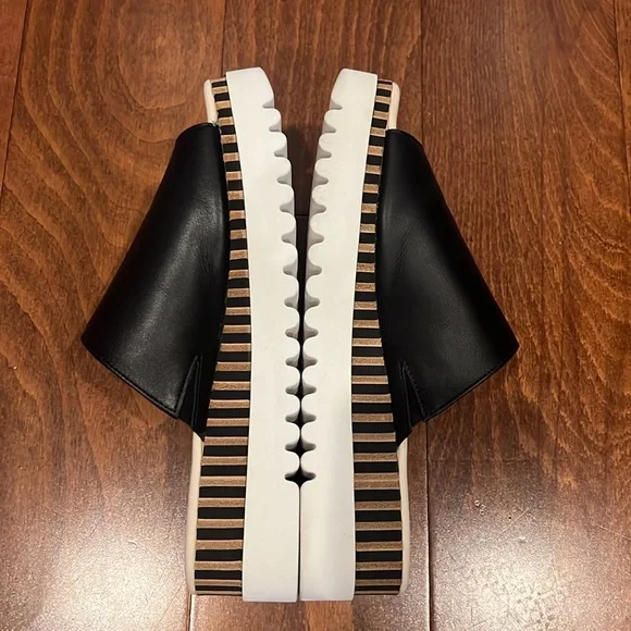 Gabor Women’s Striped Leather Black Slide - Picture 6 of 9